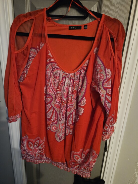 FYLO Tops - BRAND NEW ** Fylo Women's Red Paisley Cold-Shoulder Blouse